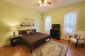Historic Benton Park HUGE 2 BR Condo - Image 4