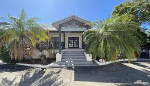 Apt 5, lovely 2 bedroom near the beach - Image 2