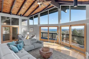 Gilford NH Vacation Rental. Sleeps 14. Near Lake Winnipesaukee & Gunstock - Image 5