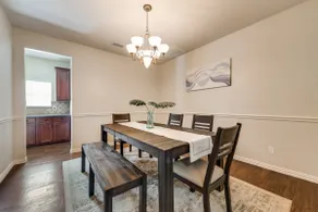 New!Beautiful 5 Bedrooms,10 Beds - Image 3