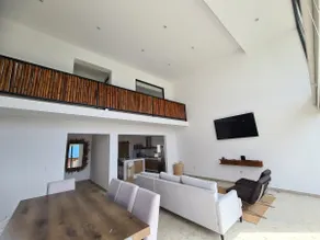 Impressive panoramic house - Image 2