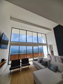 Impressive panoramic house - Image 4