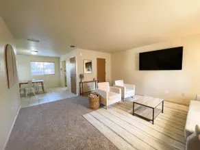 Spacious townhome in Sonora - Image 2