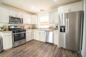 Cheerful 2 bedroom home on Purdue’s campus! - Image 3