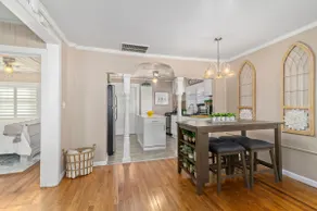 Cheerful Cottage - Walk to Downtown Hendersonville - Image 5