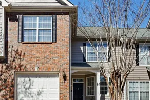 Spectacular 3 BDR Townhouse Near Downtown ATL, GSU - Image 2