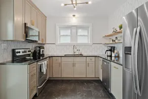 Beautiful & Spacious Bungalow - Near Zoo-Downtown - Image 2