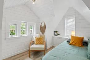 Beautiful & Spacious Bungalow - Near Zoo-Downtown - Image 3