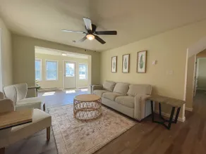 2BR Luxe Suite • Near hospital, lake, and downtown - Image 3