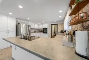 Hilltop 2200sqft Oasis: Pool, Views, BBQ - Image 4