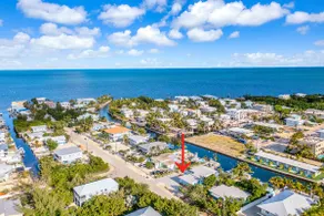 Oceanside Waterfront Paradise Home - Completely Renovated - Image 2