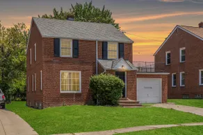 Cozy Home Near Major Hospitals & Universities - Image 2