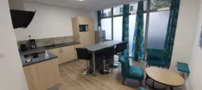 Sapphire Blue – Air-conditioned, Pet Friendly - Image 3