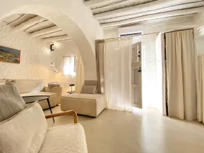 Renovated house in the historic center - Image 2
