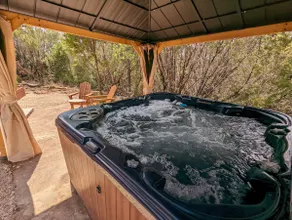 Magnolia - Hot Tub Gazebo - City Escapes Cabins - Image 4