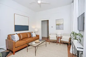 Spacious Historic Victorian in Downtown Savannah - Image 3