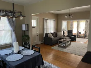 2-bedroom cottage with a gorgeous lake view. - Image 3
