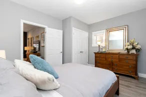 Charming Old Walkerville 2-Bedroom Luxury Suite - Image 4