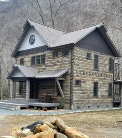 Cabin on Nantahala River with Hot tub - Image 2