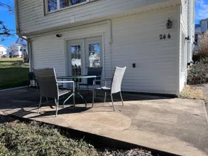 Grove's Pond Retreat - Image 2