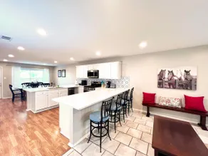 Spacious Living, BBQ, Minutes to DFW Airport, Sleep 16 - Image 3