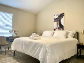 Modern Condo minutes from RAFB and Houston Medical - Image 2
