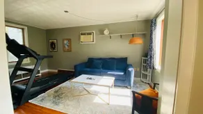 Whole house close to campus - Image 2
