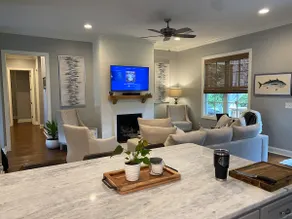 Home in Oakmont subdivision. 3 miles to square - Image 5