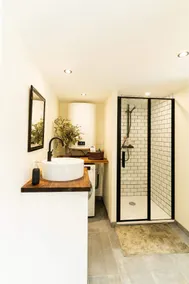 Charming Studio in a great location - Image 2