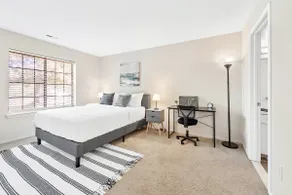 Cozy and Modern 2 BDR, Pool / Gym | Comfy Beds - Image 5