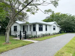 New Beautifully Updated Historic Haymond House - Image 2