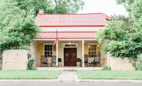 Historic Luxury Estate for 13 - Heated Pool, Hot Tub, Fire Pit & Pool Table - Image 3