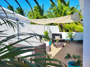 Sea Haven Beachfront Penthouse-Pet Friendly - Image 3