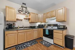 Private 1 Bed Apt - Historic Olde Towne Portsmouth - Image 3
