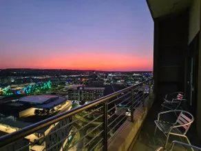 Top Floor Penthouse - Overlooking Times Square Casino - Image 2