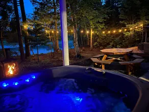 La Baie Cottage with Hot Tub and Sauna - Image 2
