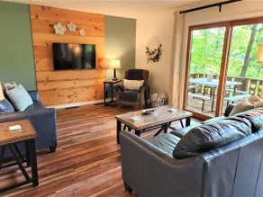 Heart Haus on the Hill - Near Hocking Hills, Updated/Private/Comfortable! - Image 5
