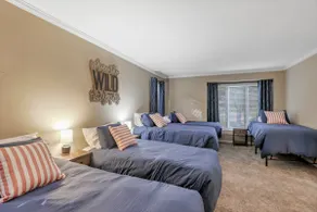 Valley View Villa: Indoor Saltwater pool, theater, pickleball! - Image 5