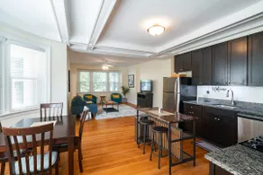 Cool “Blue” 2-bdrm Apt in Suburbs w/Free Parking - Image 5