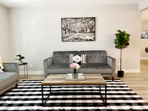 South Scottsdale remodeled beauty - Image 3