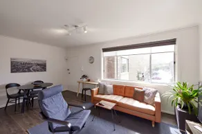Central Classic Collingwood Modern Apt - Image 2