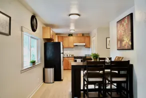 Newly renovated home minutes from airport - Image 3