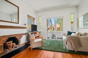 A1 Art Deco 2 Bedroom Apt Sleeps 5 Nimmo1 - Image 5