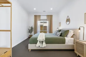 City & Surf Getaway - Luxe, Spacious, Sleeps 12 - Image 4