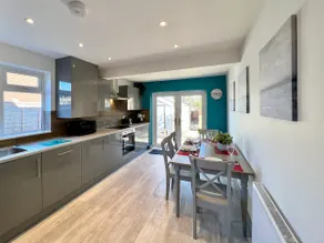 Curzon House One - Great for Contractors or Family Holidays - Image 4