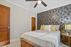 Peaceful Apartment Unit on the Main Level - Image 4