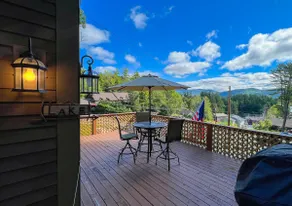 Hilltop Hideaway - Great views of Lake George - Image 3