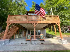 Hilltop Hideaway - Great views of Lake George - Image 4