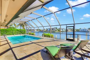 507 Spacious Open Bay Estate with Pool & Hot Tub - Image 2