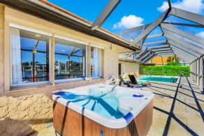 507 Spacious Open Bay Estate with Pool & Hot Tub - Image 5